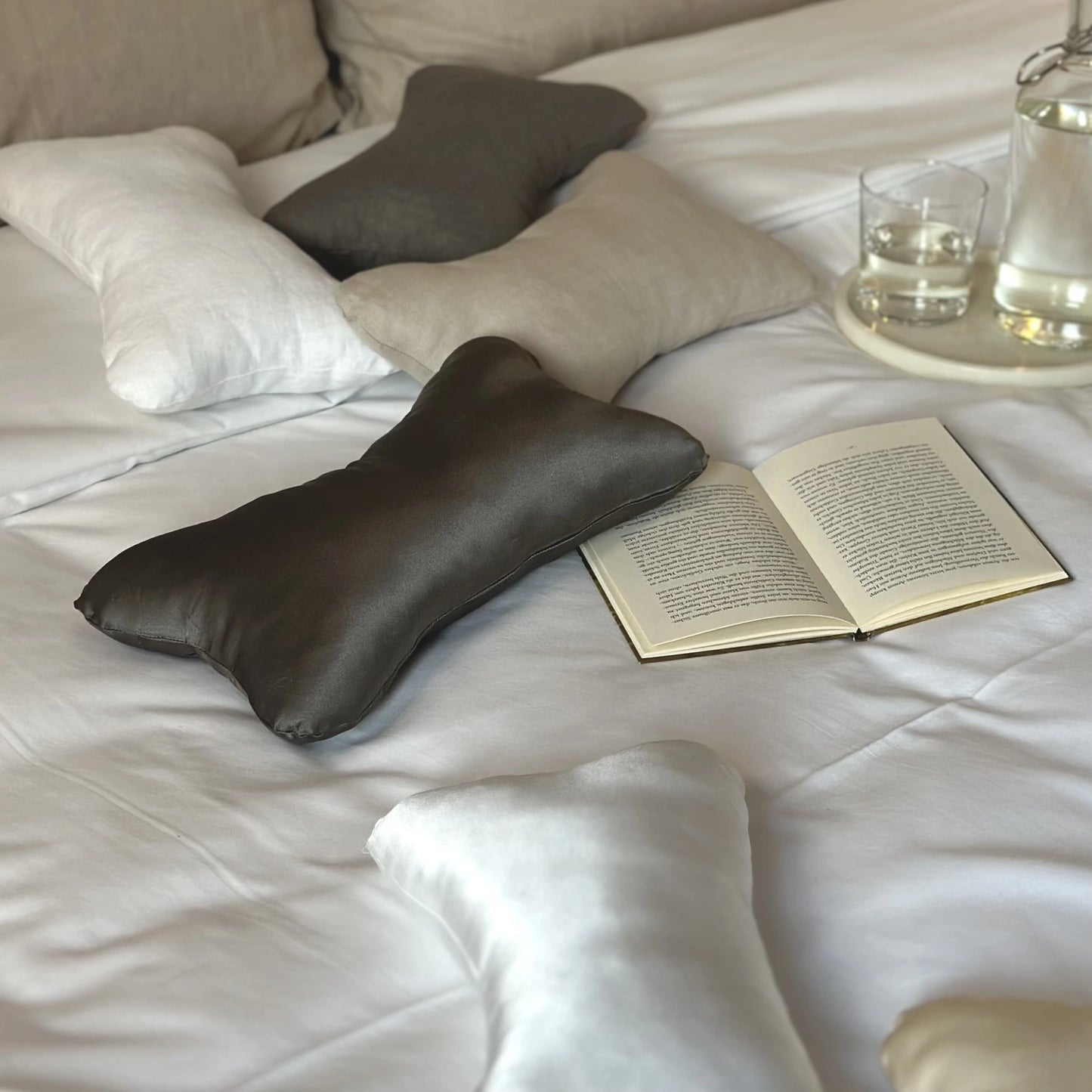 Silk Pillow White
