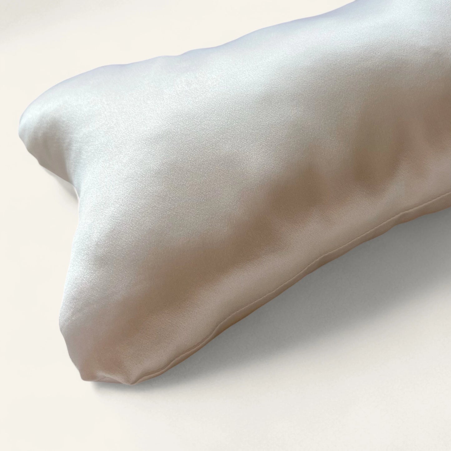 Silk Pillow White